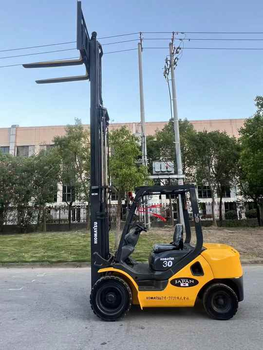 Дизельний навантажувач New arriver second hand Komatsu FD30 forklift with good performance cheap used forklift for sale: фото 6