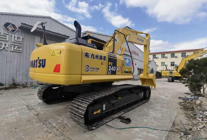 Original Japan pc240 second hand excavator high quality used excavator Japan Komatsu PC240LC-8 for sale - Гусеничний екскаватор: фото 4 Original Japan pc240 second hand excavator high quality used excavator Japan Komatsu PC240LC-8 for sale - Гусеничний екскаватор: фото 4
