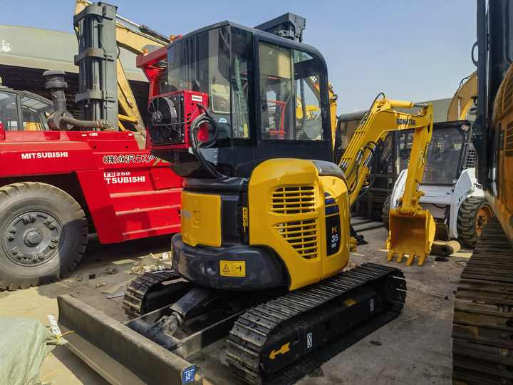 Used Japan Mini Duty Used Digger Made Multi function KOMATSU PC35 Crawler Excavator on stock - Гусеничний екскаватор: фото 3 Used Japan Mini Duty Used Digger Made Multi function KOMATSU PC35 Crawler Excavator on stock - Гусеничний екскаватор: фото 3