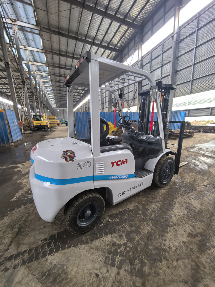Used TCM FD30 forklift - Дизельний навантажувач: фото 4 Used TCM FD30 forklift - Дизельний навантажувач: фото 4