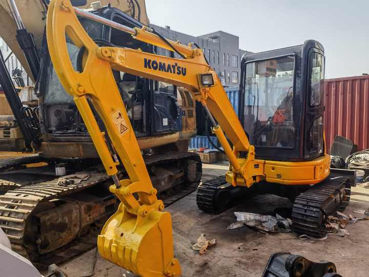 Used excavator Komatsu PC50 Komatsu PC55 PC35 excavator mini escavadora Komatsu on stock - Гусеничний екскаватор: фото 2 Used excavator Komatsu PC50 Komatsu PC55 PC35 excavator mini escavadora Komatsu on stock - Гусеничний екскаватор: фото 2