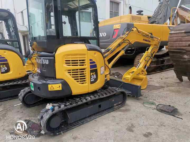 Komatsu second hand digger mini excavator pc35 used excavators komatsu pc35 for sale - Гусеничний екскаватор: фото 2 Komatsu second hand digger mini excavator pc35 used excavators komatsu pc35 for sale - Гусеничний екскаватор: фото 2