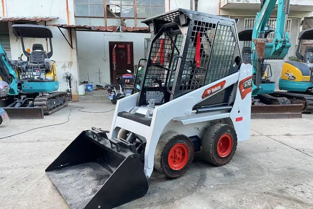 Bobcat S 70 - Міні-навантажувач: фото 1 Bobcat S 70 - Міні-навантажувач: фото 1