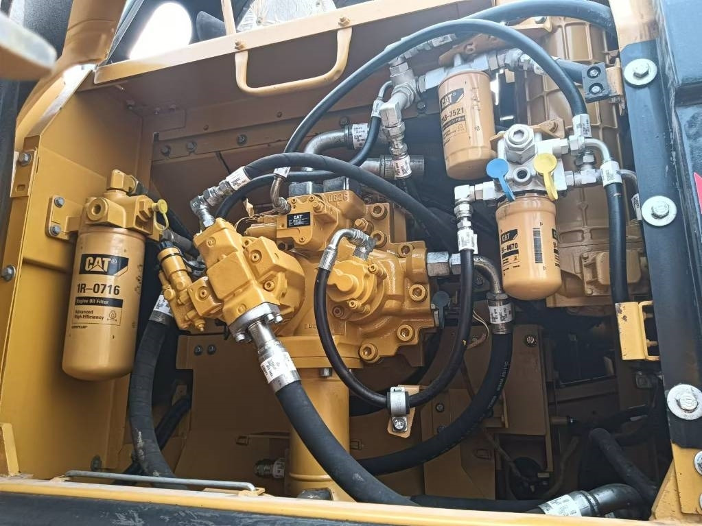 CAT 336 GC - Гусеничний екскаватор: фото 2 CAT 336 GC - Гусеничний екскаватор: фото 2