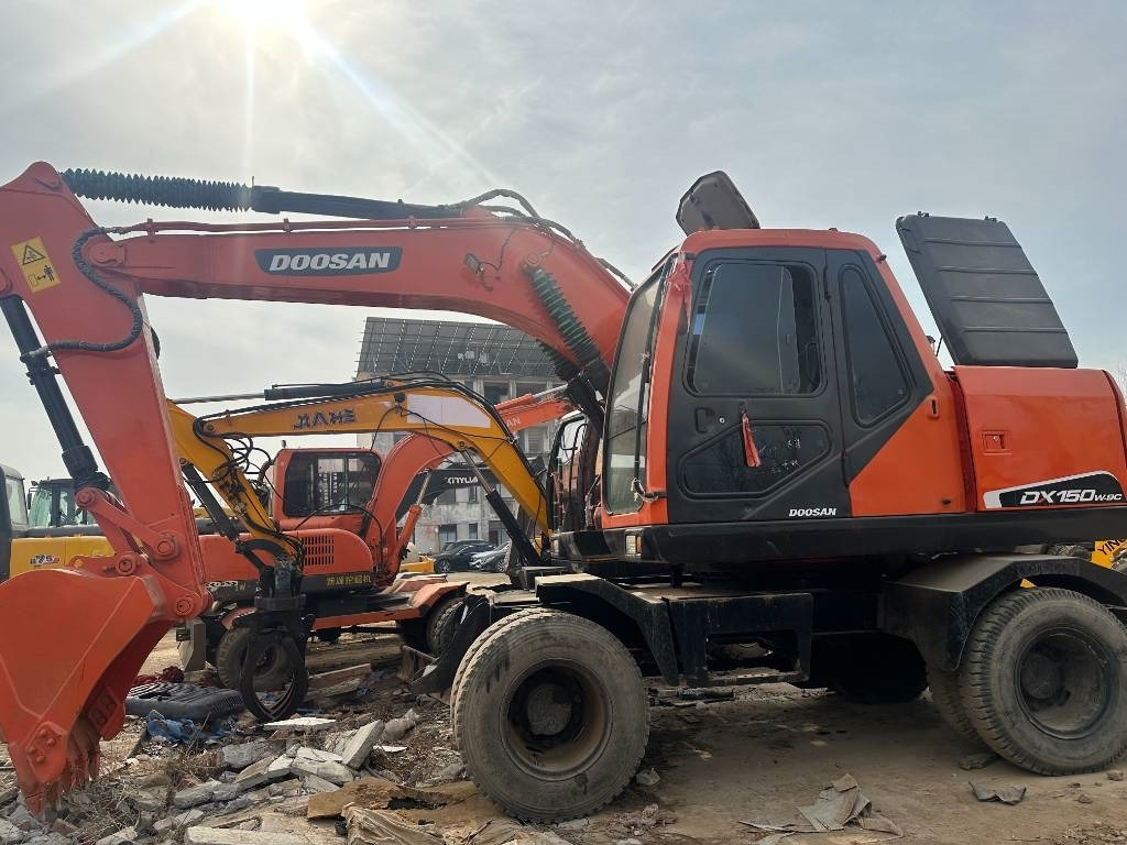 Doosan 150 W-7 - Колісний екскаватор: фото 4 Doosan 150 W-7 - Колісний екскаватор: фото 4