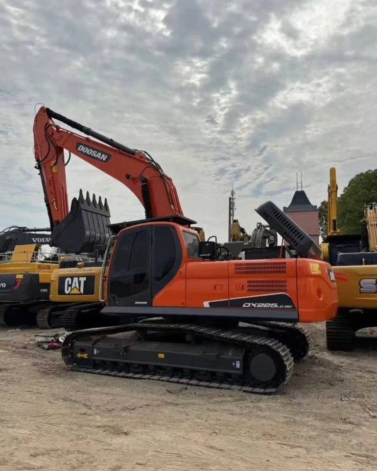 Doosan 225 DX - Гусеничний екскаватор: фото 1 Doosan 225 DX - Гусеничний екскаватор: фото 1