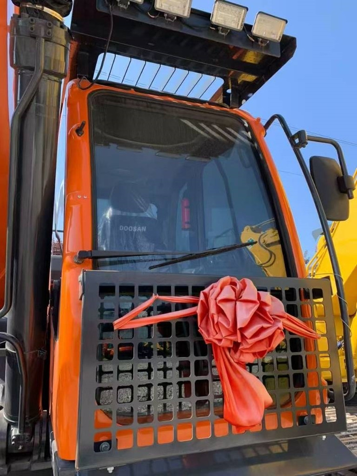 Doosan 300 - Гусеничний екскаватор: фото 3 Doosan 300 - Гусеничний екскаватор: фото 3