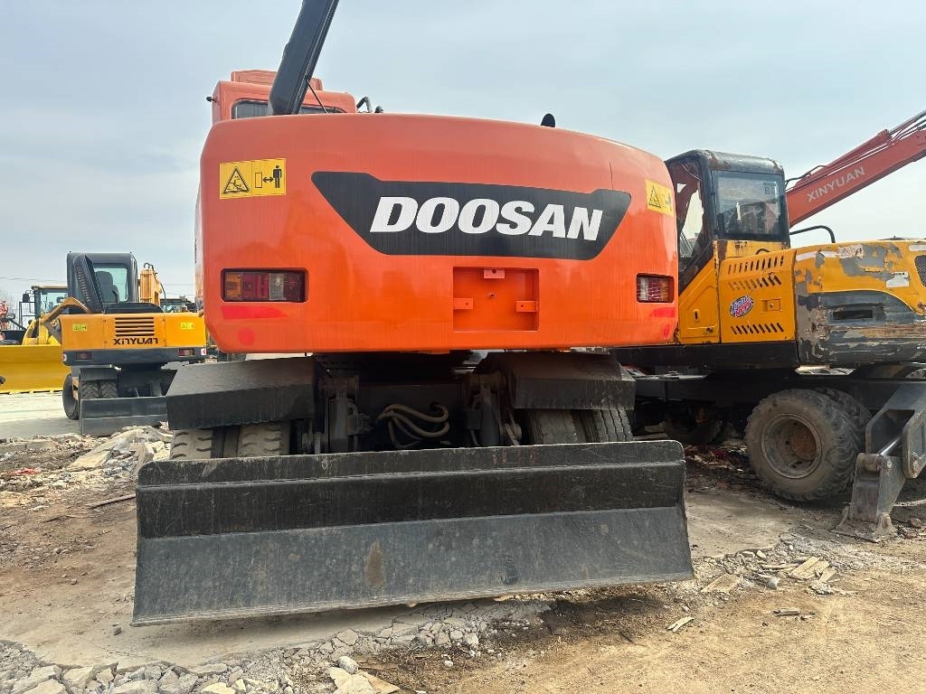 Doosan DH 150 W-7 - Колісний екскаватор: фото 3 Doosan DH 150 W-7 - Колісний екскаватор: фото 3