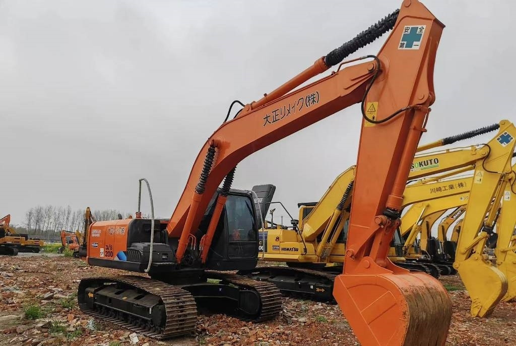 Hitachi Zaxis 200 LC - Міні-екскаватор: фото 1 Hitachi Zaxis 200 LC - Міні-екскаватор: фото 1