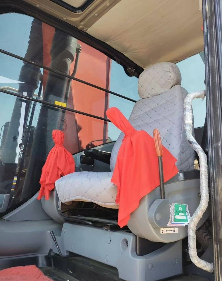 Hitachi Zaxis 240 LC - Гусеничний екскаватор: фото 4 Hitachi Zaxis 240 LC - Гусеничний екскаватор: фото 4