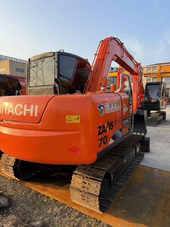 Hitachi Zaxis 70 - Гусеничний екскаватор: фото 2 Hitachi Zaxis 70 - Гусеничний екскаватор: фото 2