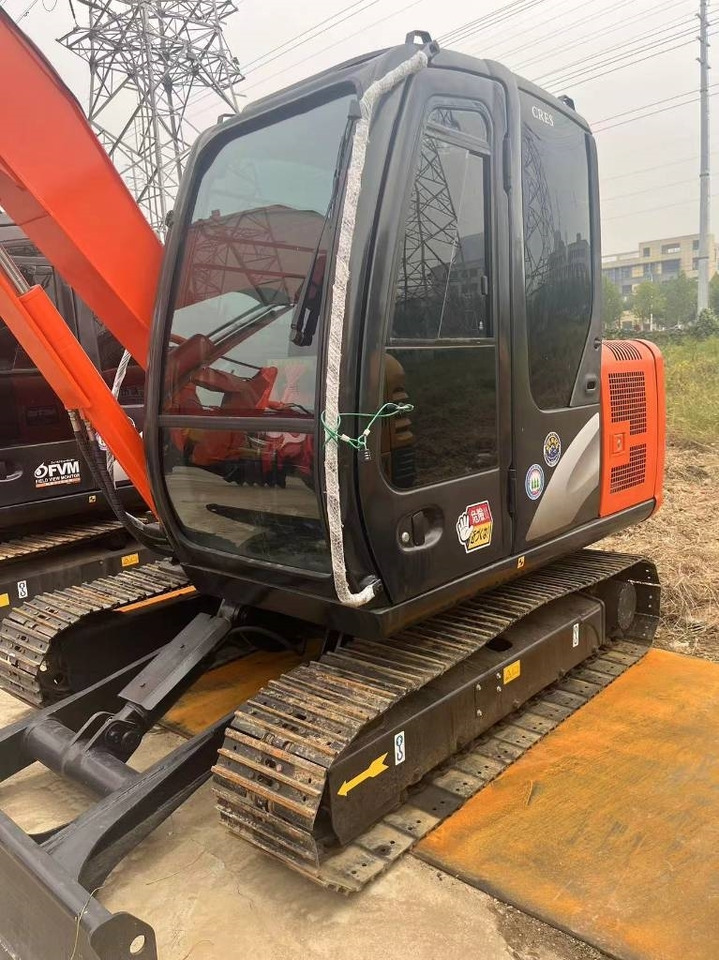 Hitachi zaxis60 - Гусеничний екскаватор: фото 4 Hitachi zaxis60 - Гусеничний екскаватор: фото 4