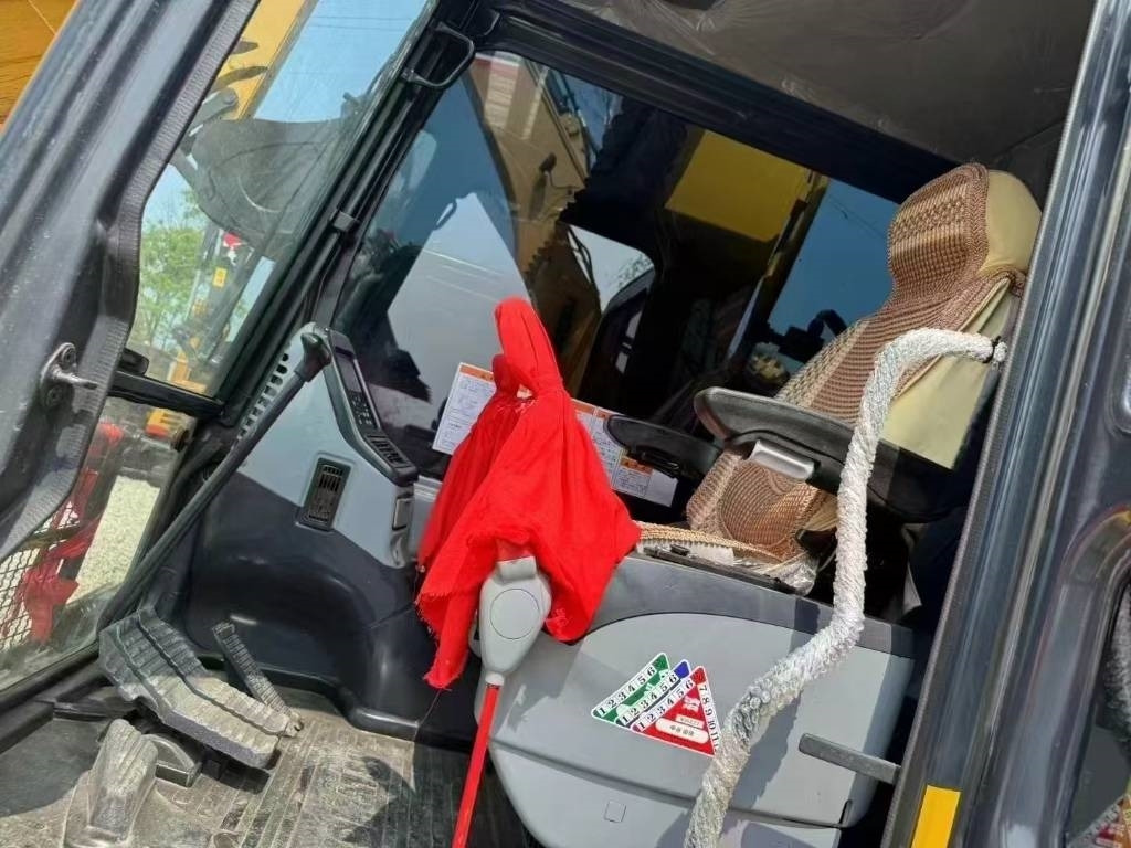 Komatsu PC 130 - Гусеничний екскаватор: фото 3 Komatsu PC 130 - Гусеничний екскаватор: фото 3