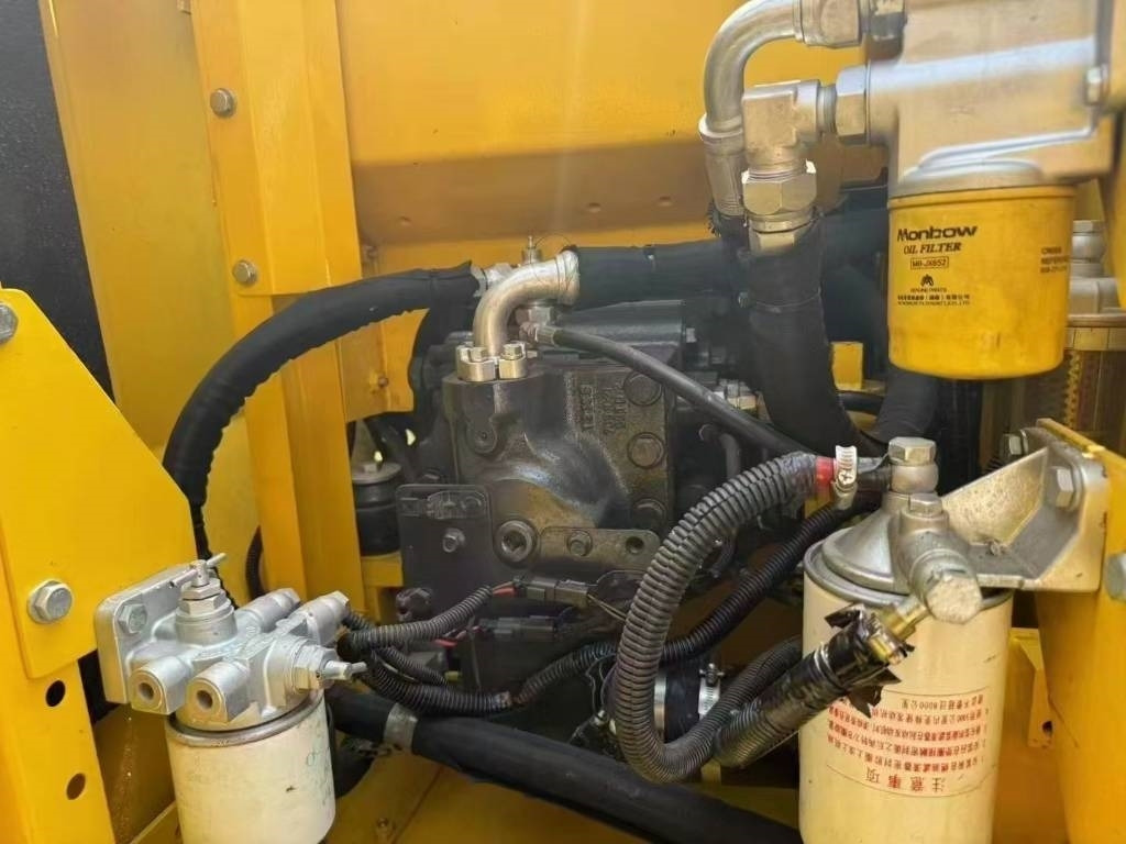 Komatsu PC 130 - Гусеничний екскаватор: фото 3 Komatsu PC 130 - Гусеничний екскаватор: фото 3