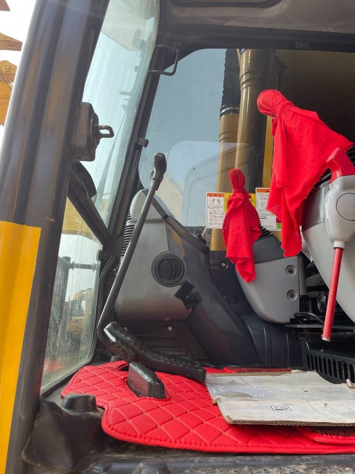 Komatsu PC 200-8 - Гусеничний екскаватор: фото 3 Komatsu PC 200-8 - Гусеничний екскаватор: фото 3