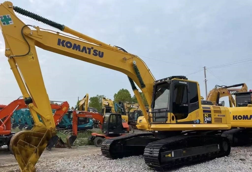 Komatsu PC 240 - Гусеничний екскаватор: фото 3 Komatsu PC 240 - Гусеничний екскаватор: фото 3