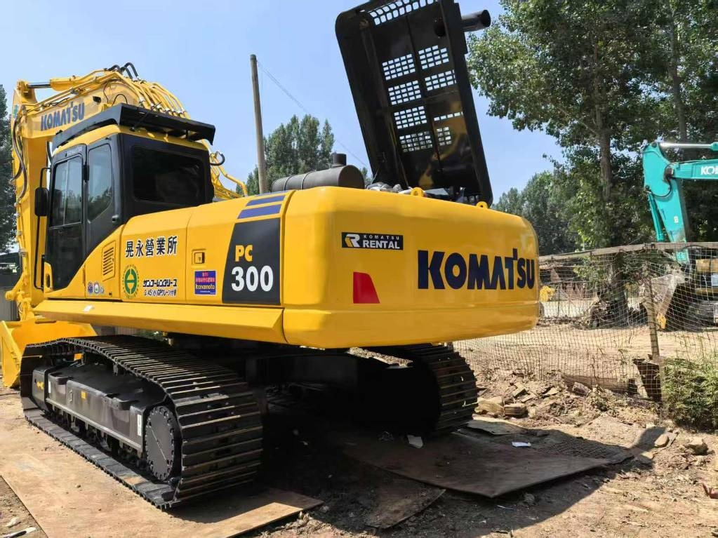 Komatsu PC 300 - Гусеничний екскаватор: фото 1 Komatsu PC 300 - Гусеничний екскаватор: фото 1