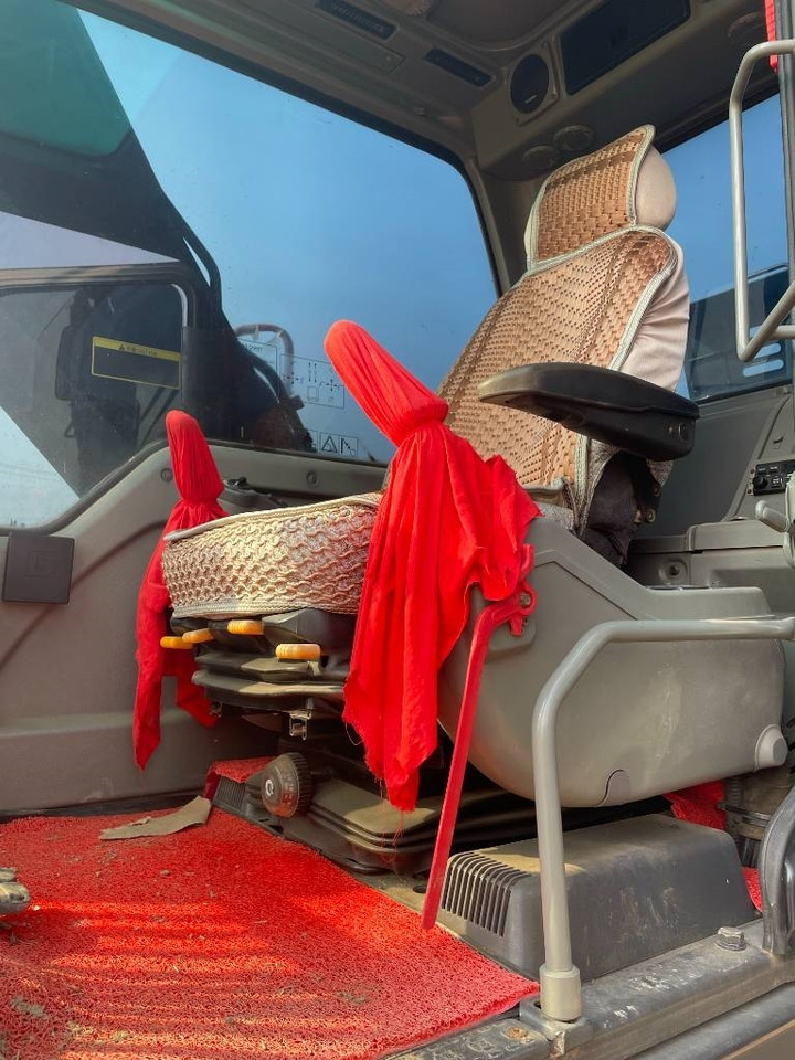 Volvo EC 210  - Гусеничний екскаватор: фото 2 Volvo EC 210  - Гусеничний екскаватор: фото 2