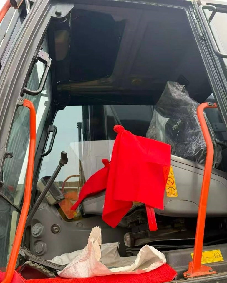 Volvo EC 380 - Гусеничний екскаватор: фото 4 Volvo EC 380 - Гусеничний екскаватор: фото 4