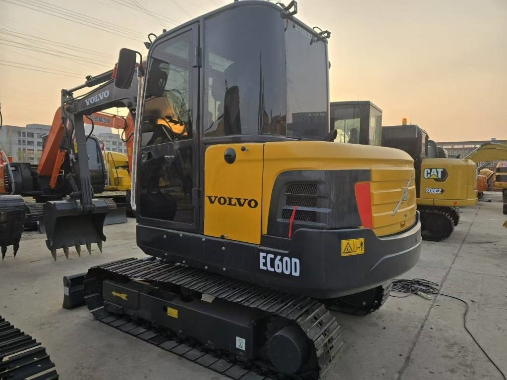 Volvo EC 60 - Гусеничний екскаватор: фото 3 Volvo EC 60 - Гусеничний екскаватор: фото 3