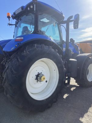 New Holland T7.210 - Трактор: фото 3 New Holland T7.210 - Трактор: фото 3