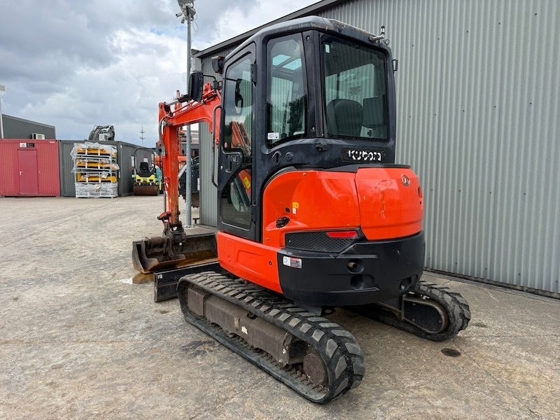 Kubota U 36-4 - Міні-екскаватор: фото 2 Kubota U 36-4 - Міні-екскаватор: фото 2