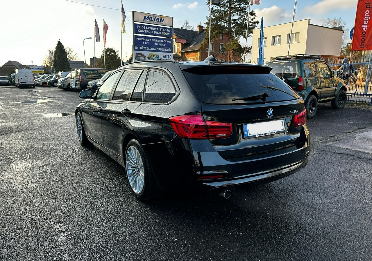 BMW SERIA 3 V (F30/F31/F34) BMW SERIA 3 318d 150KM Automat SportLine*AdaptiveLed*Navi*Półskóra*SerwisBMW* FV - Легковий автомобіль: фото 4 BMW SERIA 3 V (F30/F31/F34) BMW SERIA 3 318d 150KM Automat SportLine*AdaptiveLed*Navi*Półskóra*SerwisBMW* FV - Легковий автомобіль: фото 4