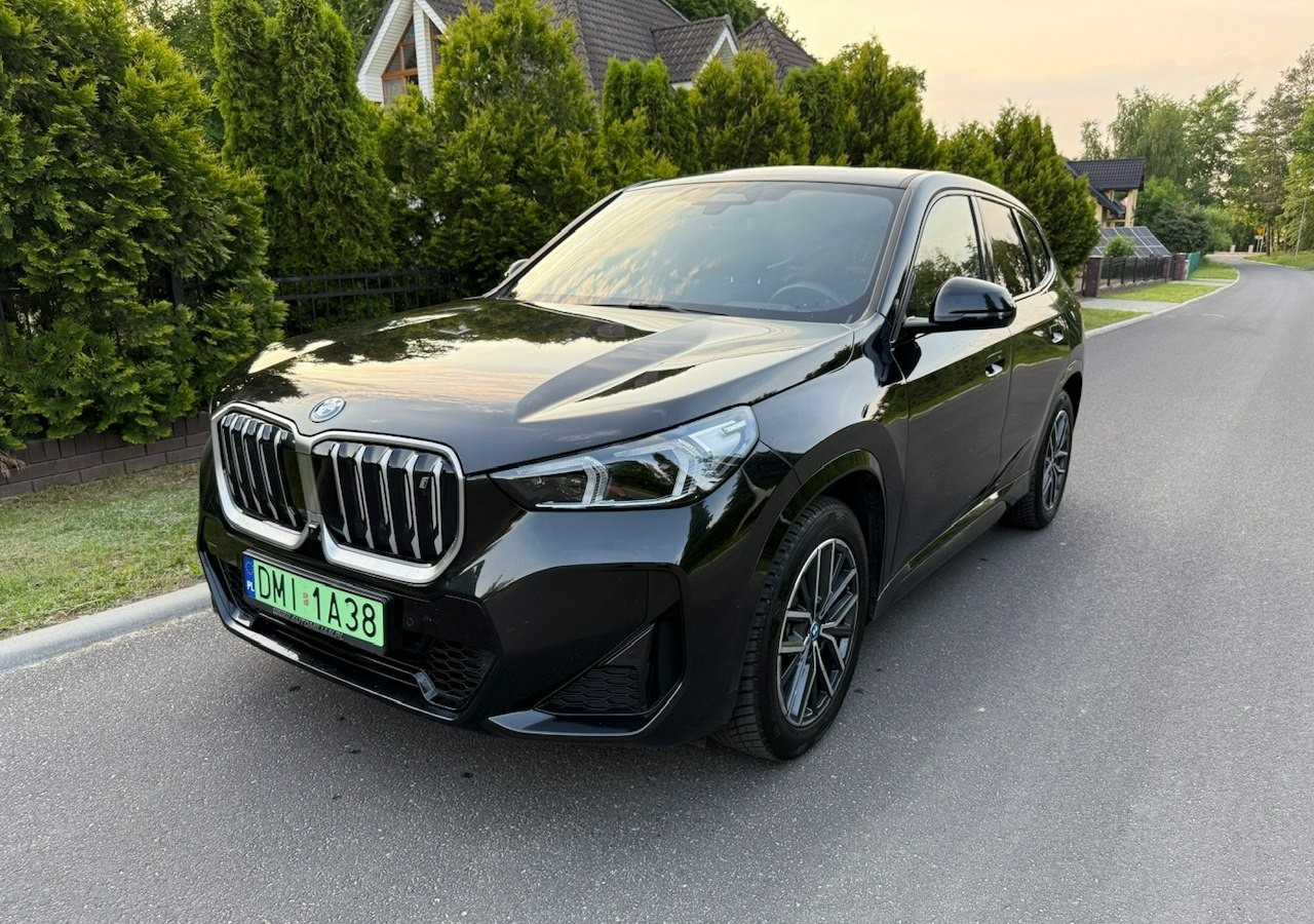 BMW X1 iX1 iX1 xDrive30 313KM M-Sport H/K Panorama AdaptiveLed Masaże Kam360 - Позашляховик: фото 1 BMW X1 iX1 iX1 xDrive30 313KM M-Sport H/K Panorama AdaptiveLed Masaże Kam360 - Позашляховик: фото 1
