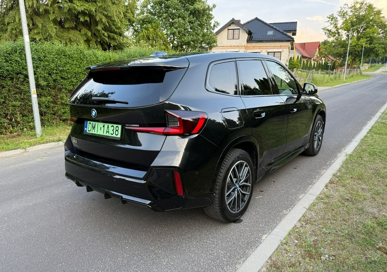 BMW X1 iX1 iX1 xDrive30 313KM M-Sport H/K Panorama AdaptiveLed Masaże Kam360 - Позашляховик: фото 4 BMW X1 iX1 iX1 xDrive30 313KM M-Sport H/K Panorama AdaptiveLed Masaże Kam360 - Позашляховик: фото 4