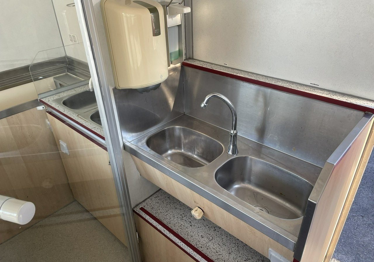 Fiat Ducato Autosklep wędlin Gastronomiczna food truck foodtruck W-zasil DMC 350 - Торговий вантажівка: фото 5 Fiat Ducato Autosklep wędlin Gastronomiczna food truck foodtruck W-zasil DMC 350 - Торговий вантажівка: фото 5