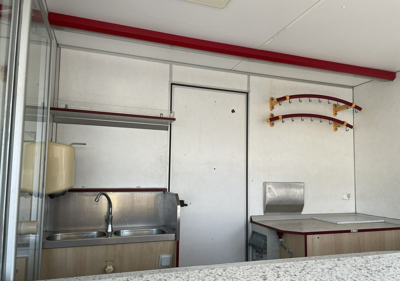 Fiat Ducato Autosklep wędlin Gastronomiczna food truck foodtruck W-zasil DMC 350 - Торговий вантажівка: фото 3 Fiat Ducato Autosklep wędlin Gastronomiczna food truck foodtruck W-zasil DMC 350 - Торговий вантажівка: фото 3