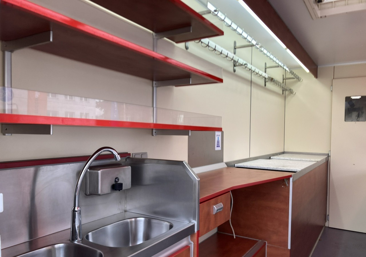 Fiat Ducato Autosklep wędliny Gastronomiczny Food Truck Foodtruck sklep Borco 20 - Торговий вантажівка: фото 3 Fiat Ducato Autosklep wędliny Gastronomiczny Food Truck Foodtruck sklep Borco 20 - Торговий вантажівка: фото 3