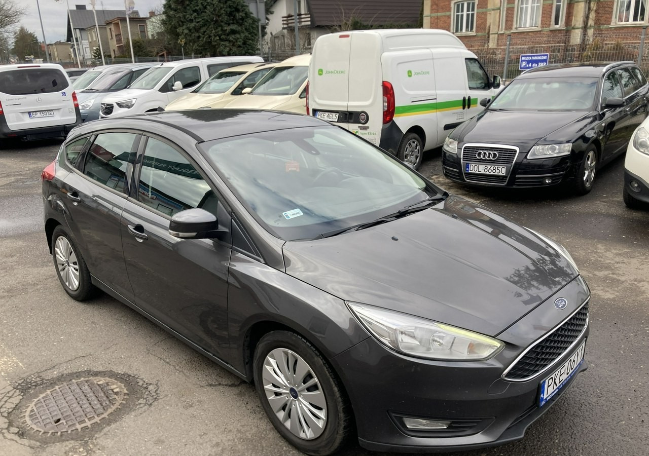 Ford Focus III Focus 1.0 EcoBoost Klima Salon PL 2015 - Хетчбек: фото 4 Ford Focus III Focus 1.0 EcoBoost Klima Salon PL 2015 - Хетчбек: фото 4