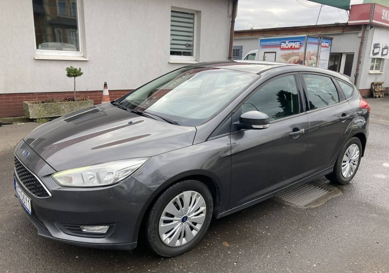 Ford Focus III Focus 1.0 EcoBoost Klima Salon PL 2015 - Хетчбек: фото 2 Ford Focus III Focus 1.0 EcoBoost Klima Salon PL 2015 - Хетчбек: фото 2