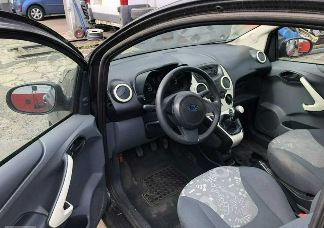 Ford KA II Ford KA 1,3 tdci 75KM 2012 - Хетчбек: фото 3 Ford KA II Ford KA 1,3 tdci 75KM 2012 - Хетчбек: фото 3