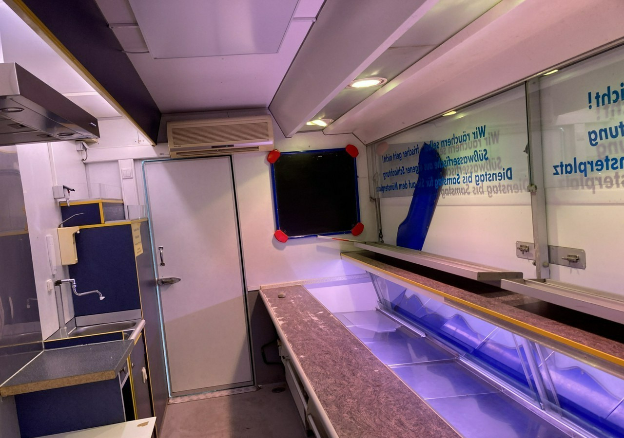 Inna Inny Autosklep wędlin Gastronomiczna food truck foodtruck sklep Klima199 - Торговий причіп: фото 4 Inna Inny Autosklep wędlin Gastronomiczna food truck foodtruck sklep Klima199 - Торговий причіп: фото 4