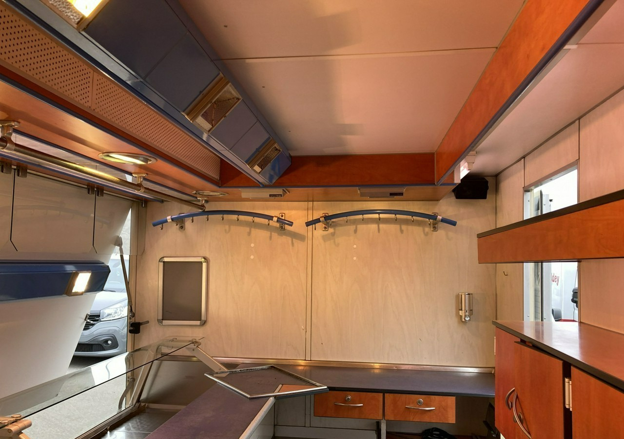 Inna Inny Autosklep wędlin Gastronomiczna food truck foodtruck sklep bar 2000 - Торговий причіп: фото 5 Inna Inny Autosklep wędlin Gastronomiczna food truck foodtruck sklep bar 2000 - Торговий причіп: фото 5