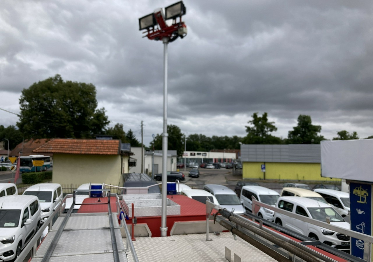 Пожежна машина MAN Inny MAN MAN 15,250 Straż pożarna gaśnicza 9-osobowa 4X4 Wóz strażacki 2003: фото 9
