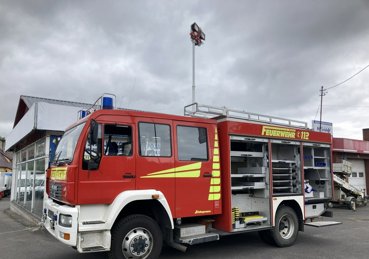 MAN Inny MAN MAN 15,250 Straż pożarna gaśnicza 9-osobowa 4X4 Wóz strażacki 2003 - Пожежна машина: фото 2 MAN Inny MAN MAN 15,250 Straż pożarna gaśnicza 9-osobowa 4X4 Wóz strażacki 2003 - Пожежна машина: фото 2