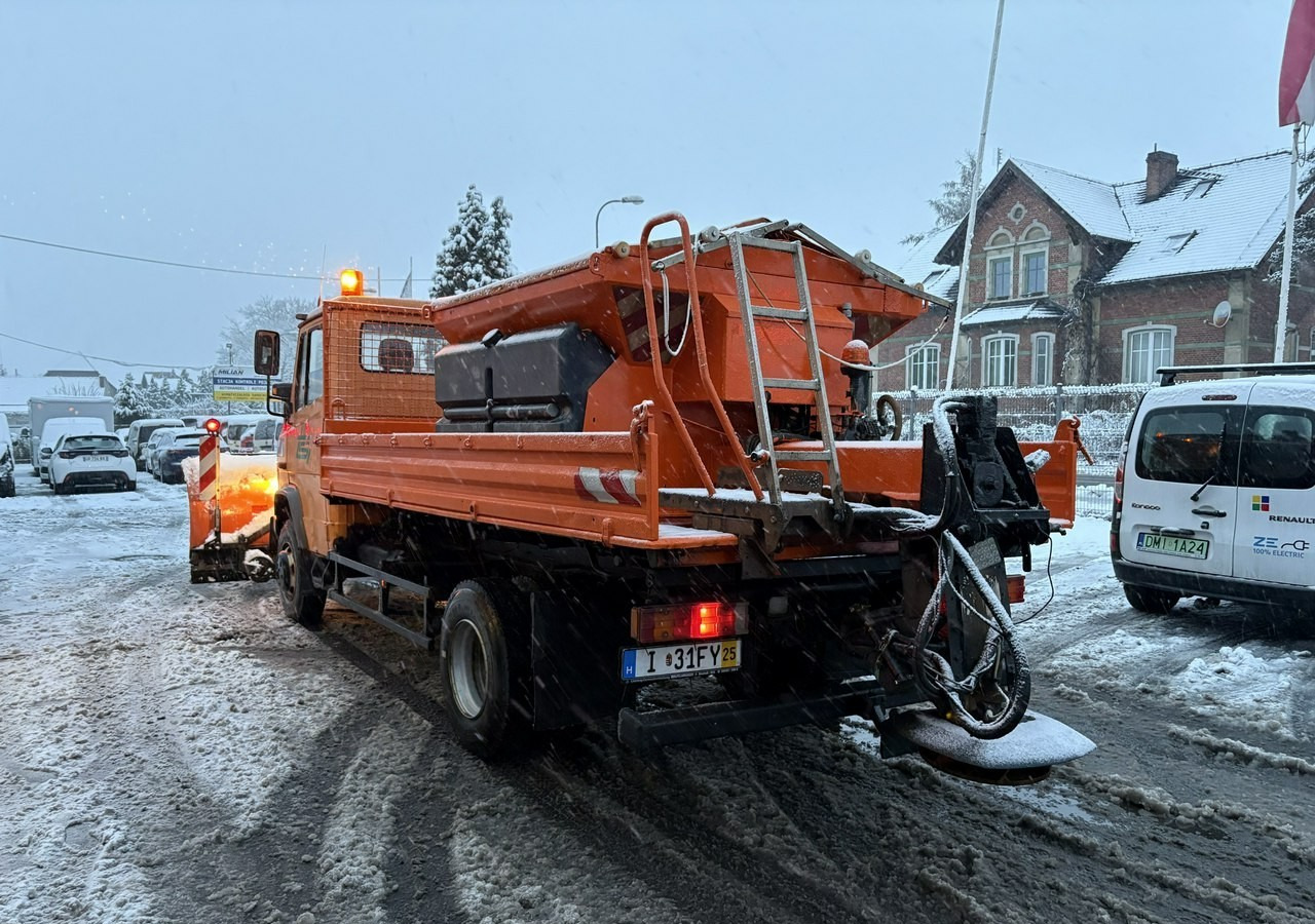 Mercedes-Benz Inny Mercedes-Benz Mercedes Vario 815 Wywrotka 4X4 2004 Pług posypywarka odśnieżarka - Снігоприбиральна машина: фото 2 Mercedes-Benz Inny Mercedes-Benz Mercedes Vario 815 Wywrotka 4X4 2004 Pług posypywarka odśnieżarka - Снігоприбиральна машина: фото 2