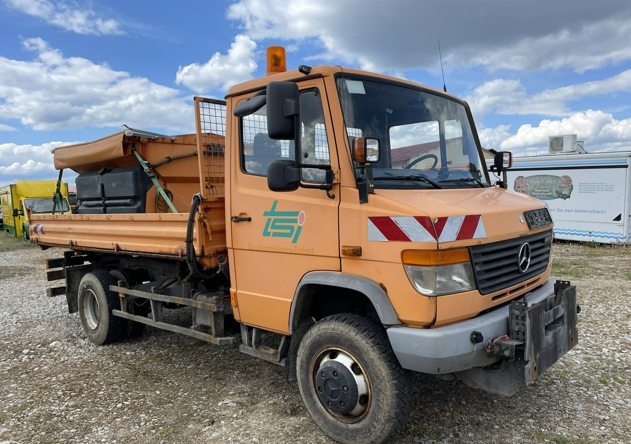 Mercedes-Benz Inny Mercedes-Benz Mercedes Vario 815 Wywrotka 4X4 2004 - Снігоприбиральна машина: фото 1 Mercedes-Benz Inny Mercedes-Benz Mercedes Vario 815 Wywrotka 4X4 2004 - Снігоприбиральна машина: фото 1