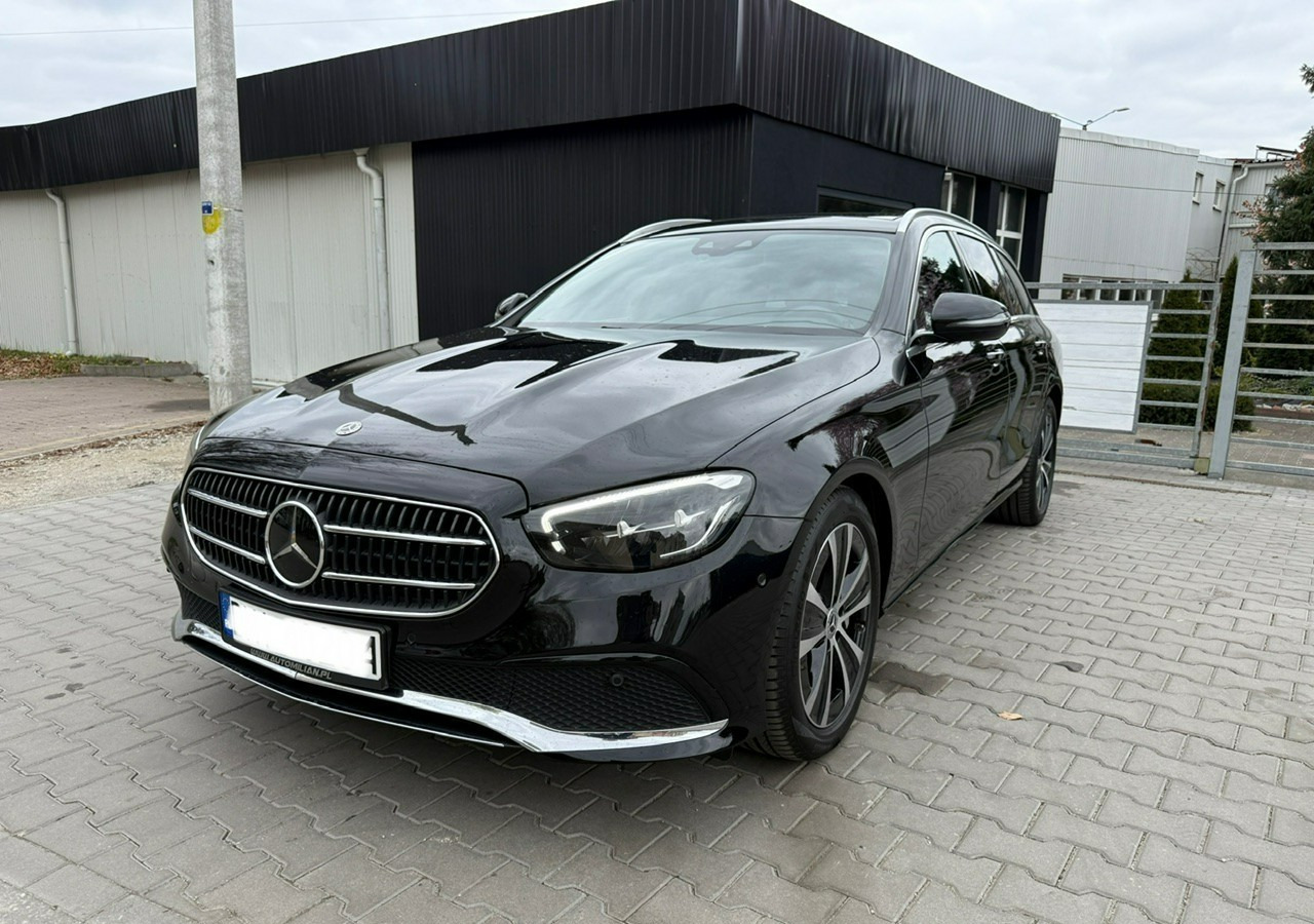 Mercedes-Benz Klasa E E300de EQ-Power Hybrid 50km na prądzie 2.0d 306KM Avantgarde Panoram - Легковий автомобіль: фото 1 Mercedes-Benz Klasa E E300de EQ-Power Hybrid 50km na prądzie 2.0d 306KM Avantgarde Panoram - Легковий автомобіль: фото 1
