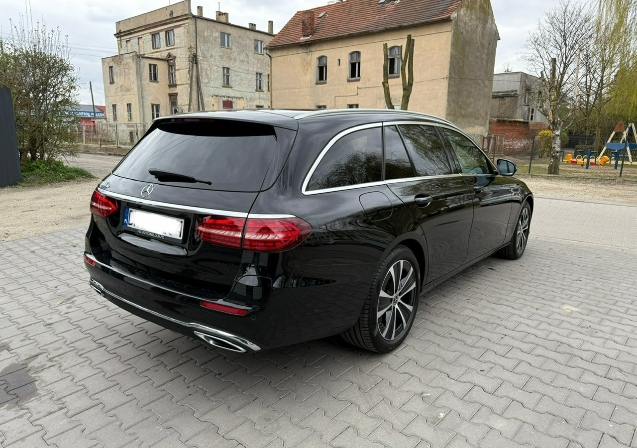 Mercedes-Benz Klasa E E300de EQ-Power Hybrid 50km na prądzie 2.0d 306KM Avantgarde Panoram - Легковий автомобіль: фото 4 Mercedes-Benz Klasa E E300de EQ-Power Hybrid 50km na prądzie 2.0d 306KM Avantgarde Panoram - Легковий автомобіль: фото 4