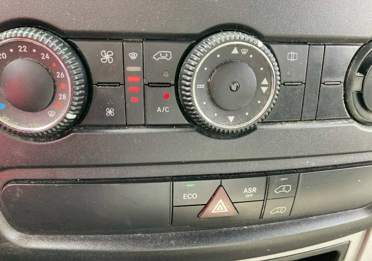 Торговий вантажівка Mercedes-Benz Sprinter Autosklep pieczywa sklep Bar Gastronomiczny Food Truck Foodtruck 201: фото 13 Торговий вантажівка Mercedes-Benz Sprinter Autosklep pieczywa sklep Bar Gastronomiczny Food Truck Foodtruck 201: фото 13