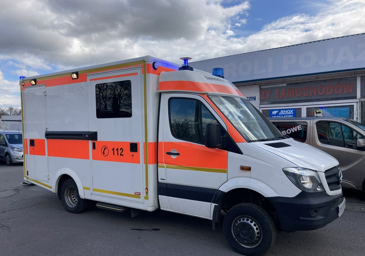 Mercedes-Benz Sprinter Sprinter 519 Karetka 4X4 Ambulans MODEL 2017 - Карета швидкої допомоги: фото 4 Mercedes-Benz Sprinter Sprinter 519 Karetka 4X4 Ambulans MODEL 2017 - Карета швидкої допомоги: фото 4