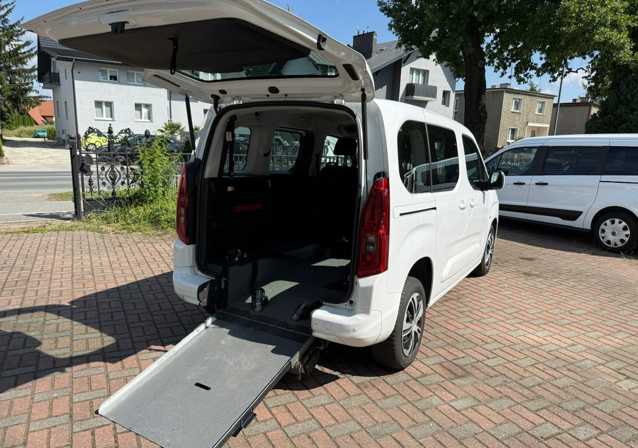 Opel Combo IV Combo Life Combo do przewozu Niepełnosprawnych inwalida rampa Model 2021 - Легковий автомобіль: фото 3 Opel Combo IV Combo Life Combo do przewozu Niepełnosprawnych inwalida rampa Model 2021 - Легковий автомобіль: фото 3