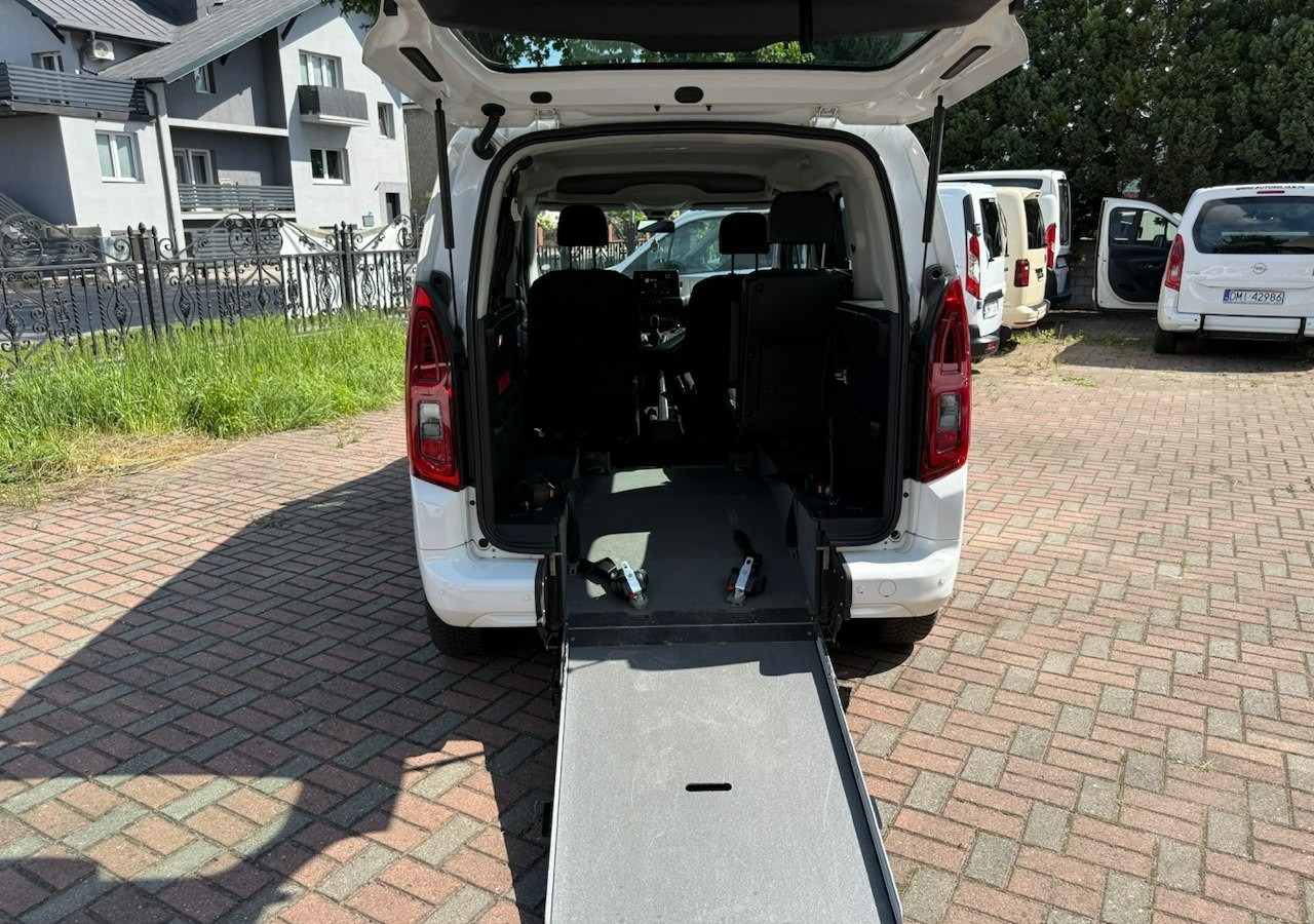 Opel Combo IV Combo Life Combo do przewozu Niepełnosprawnych inwalida rampa Model 2021 - Легковий автомобіль: фото 2 Opel Combo IV Combo Life Combo do przewozu Niepełnosprawnych inwalida rampa Model 2021 - Легковий автомобіль: фото 2