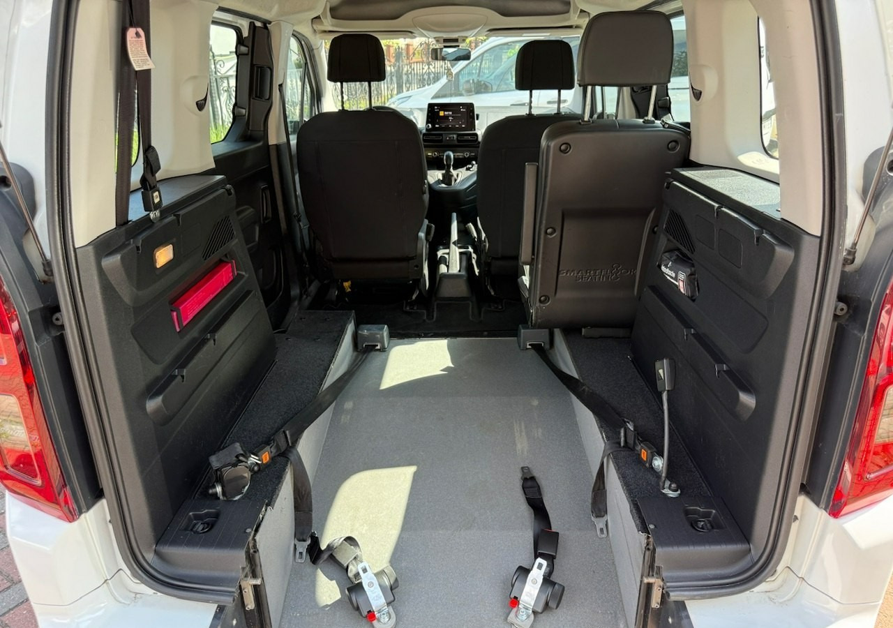 Opel Combo IV Combo Life Combo do przewozu Niepełnosprawnych inwalida rampa Model 2021 - Легковий автомобіль: фото 4 Opel Combo IV Combo Life Combo do przewozu Niepełnosprawnych inwalida rampa Model 2021 - Легковий автомобіль: фото 4