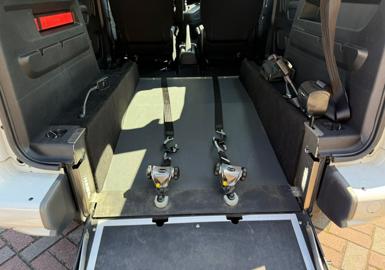 Opel Combo IV Opel Combo Life Niepełnosprawnych inwalida Rampa 32105 km Model 2022 - Легковий автомобіль: фото 5 Opel Combo IV Opel Combo Life Niepełnosprawnych inwalida Rampa 32105 km Model 2022 - Легковий автомобіль: фото 5