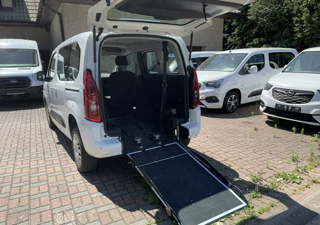 Opel Combo IV Opel Combo Life Niepełnosprawnych inwalida Rampa 32105 km Model 2022 - Легковий автомобіль: фото 1 Opel Combo IV Opel Combo Life Niepełnosprawnych inwalida Rampa 32105 km Model 2022 - Легковий автомобіль: фото 1